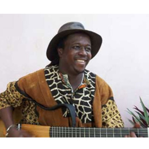 Daby (chanteur) raconte : l’AVC, le coma, les 25 millions de Macky Sall