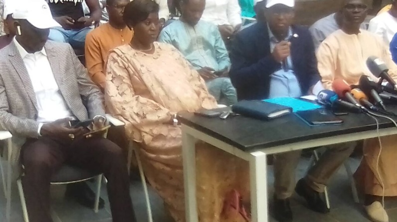 Amy Ndiaye Gniby refait surface avec un ventre rond…(Photos) Amy Ndiaye Gniby refait surface avec un ventre rond…(Photos)