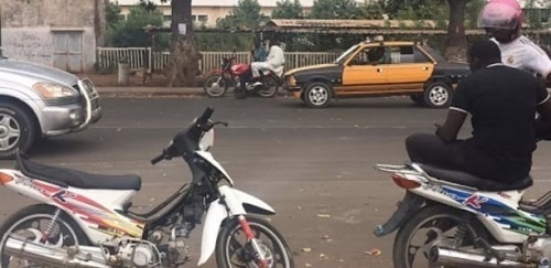 VICTIMES COLLATÉRALES DES MANIFS : LE RAS-LE-BOL DES "DEUX-ROUES"