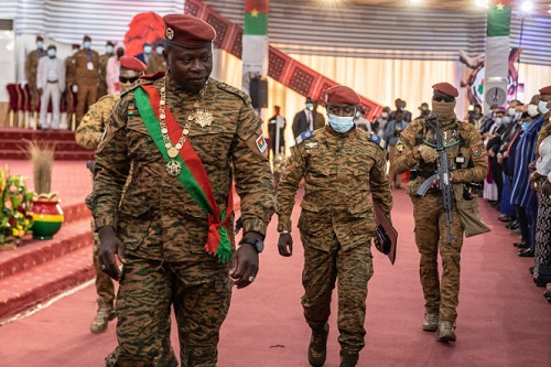 Le Burkina Faso promet des primes pour la « neutralisation » de jihadistes