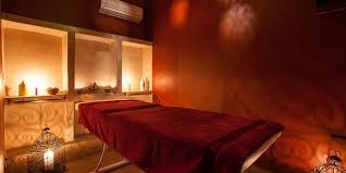 France : un vaste réseau de salons de prostitution chinois démantelé