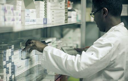 Au Sénégal, Mouhamed Ndoye améliore la gestion pharmaceutique avec son logiciel Tanél Health