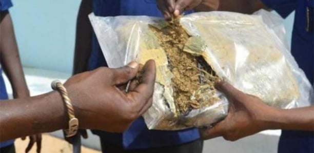 Guinaw rails: La police arrête un dealer avec 5,350 kg de yamba ...