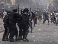 Manifestations à Fass Boye: des jeunes armés de pierres et de gourdins ont envahi le service de pêche Manifestations à Fass Boye: des jeunes armés de pierres et de gourdins ont envahi le service de pêche