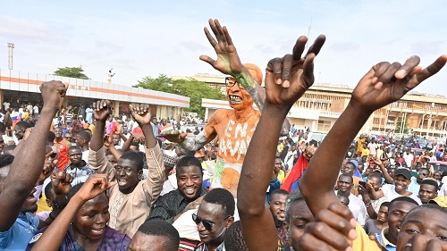 Des Sénégalais au Niger manifestent contre l’intervention militaire de la CEDEAO