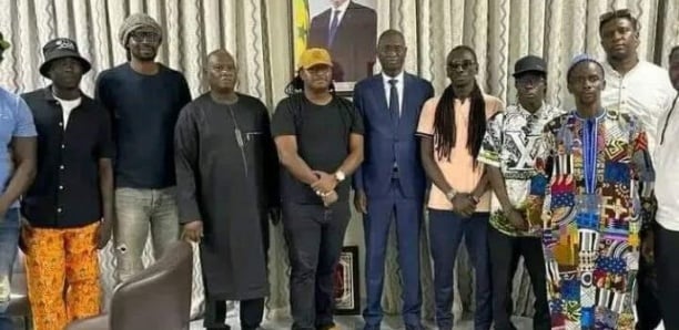 Libération de Nitdoff et Karim Xurum Xax: Les rappeurs chez le ministre de la justice Libération de Nitdoff et Karim Xurum Xax: Les rappeurs chez le ministre de la justice