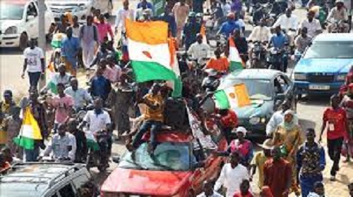 Niger : le départ de l'ambassadeur français célébré à Niamey