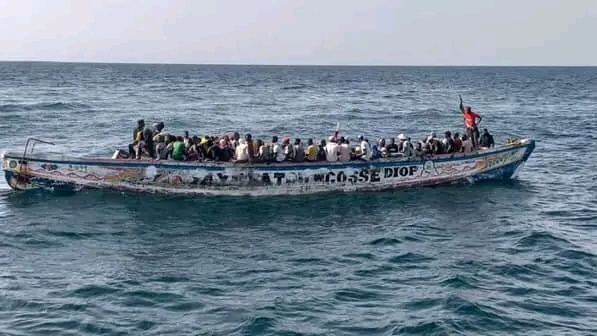 Émigration clandestine : au moins huit (8) pirogues en provenance du Sénégal ont débarqué sur les côtes des îles Canaries ce vendredi