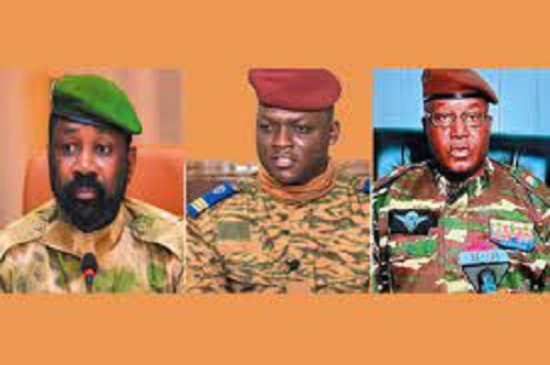 TCHIANI CHEZ GOITA ET TRAORE : Une visite de raison TCHIANI CHEZ GOITA ET TRAORE : Une visite de raison