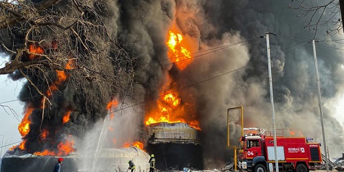 En Guinée, l’incendie du dépôt de carburant est « complètement éteint »