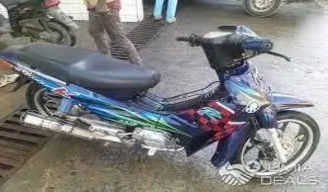 Thiès: il vole le téléphone de sa sœur à bord d'une moto Jakarta Thiès: il vole le téléphone de sa sœur à bord d'une moto Jakarta