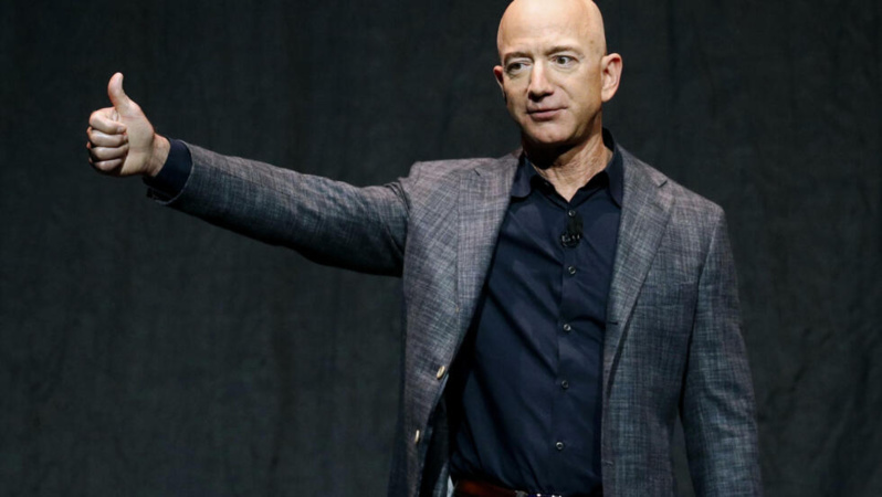 Jeff Bezos reprend la place de l'homme le plus riche du monde, devançant Elon Musk Jeff Bezos reprend la place de l'homme le plus riche du monde, devançant Elon Musk
