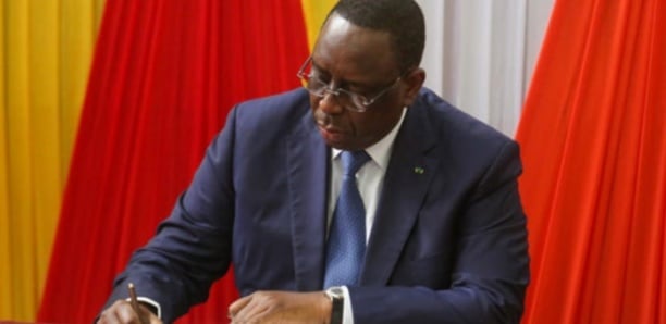 Macky Sall dissout le gouvernement d'après Madiambal Diagne 