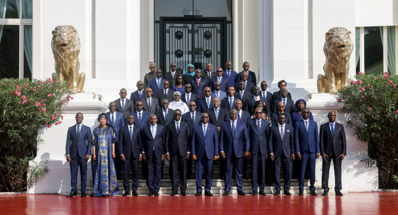 Annonce du nouveau gouvernement : Découvrez les 34 ministres nommés par Macky Sall Annonce du nouveau gouvernement : Découvrez les 34 ministres nommés par Macky Sall