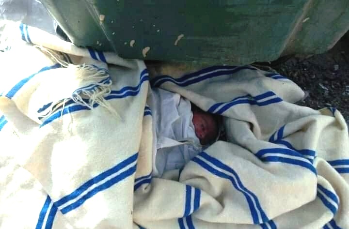 Nouveau-né abandonné : Découverte dans un dépotoir à la cité Alioune Sow Nouveau-né abandonné : Découverte dans un dépotoir à la cité Alioune Sow