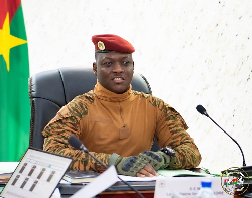 Burkina: Le président Traoré signe un décret pour récompenser les dénonciateurs des faits avérés de corruption Burkina: Le président Traoré signe un décret pour récompenser les dénonciateurs des faits avérés de corruption