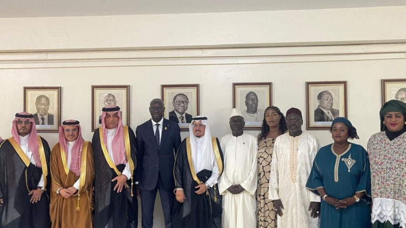 Rencontre entre Amadou Mame Diop et des députés saoudiens pour renforcer la coopération parlementaire Rencontre entre Amadou Mame Diop et des députés saoudiens pour renforcer la coopération parlementaire