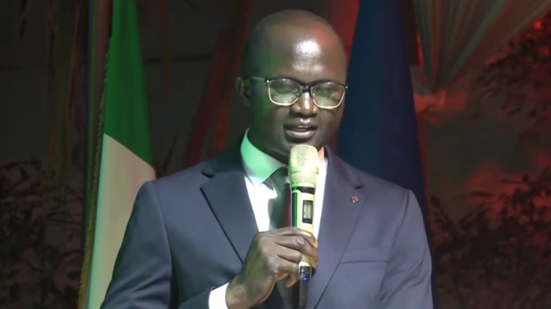 Plaidoyer du ministre Yankhoba Diémé pour la régularisation des Sénégalais sans papiers en Italie Plaidoyer du ministre Yankhoba Diémé pour la régularisation des Sénégalais sans papiers en Italie