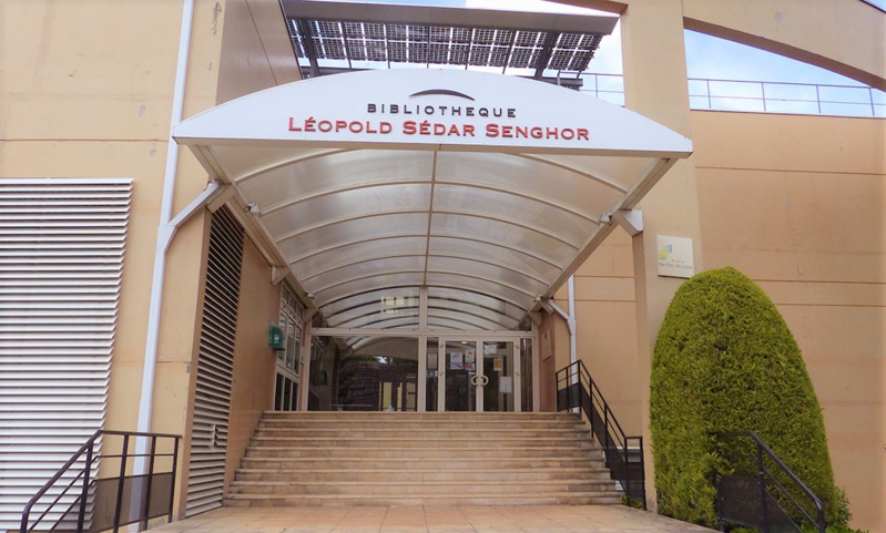 L'État du Sénégal Acquiert la Bibliothèque Personnelle du Président Senghor lors d'une Vente aux Enchères