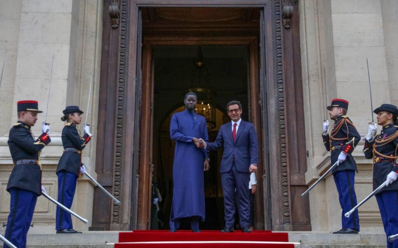 Paris : Arrivée en images du Président Bassirou Diomaye Faye au Quai d’Orsay Paris : Arrivée en images du Président Bassirou Diomaye Faye au Quai d’Orsay