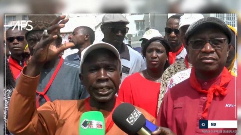 Kolda : Sit-in des travailleurs des collectivités territoriales pour réclamer une augmentation de salaire Kolda : Sit-in des travailleurs des collectivités territoriales pour réclamer une augmentation de salaire