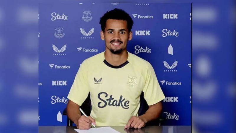 Iliman Ndiaye sur l'influence de Gana Gueye dans son transfert vers Everton Iliman Ndiaye sur l'influence de Gana Gueye dans son transfert vers Everton