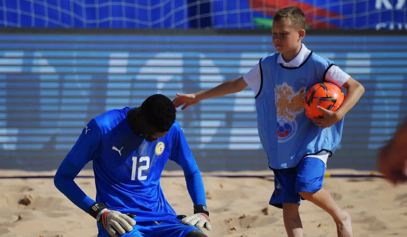 Début compliqué pour les Lions du Sénégal de Beach Soccer : défaite face à la Mauritanie (5-2) Début compliqué pour les Lions du Sénégal de Beach Soccer : défaite face à la Mauritanie (5-2)