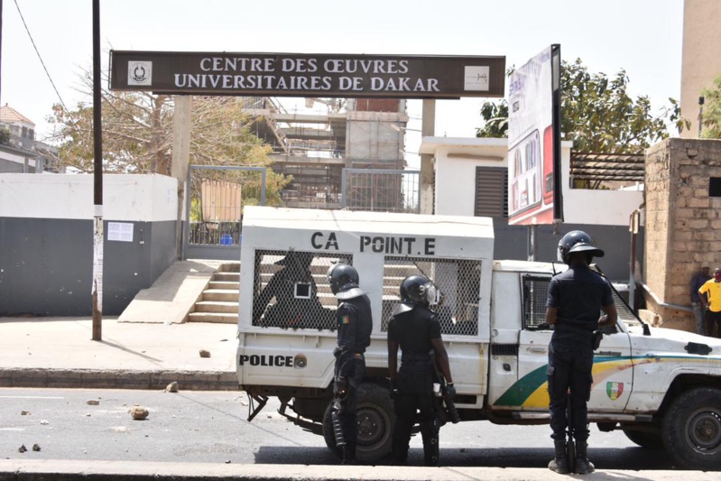 Affrontements à l'Université Cheikh Anta Diop : Les étudiants de Master 1 réclament le rappel de leurs bourses Affrontements à l'Université Cheikh Anta Diop : Les étudiants de Master 1 réclament le rappel de leurs bourses