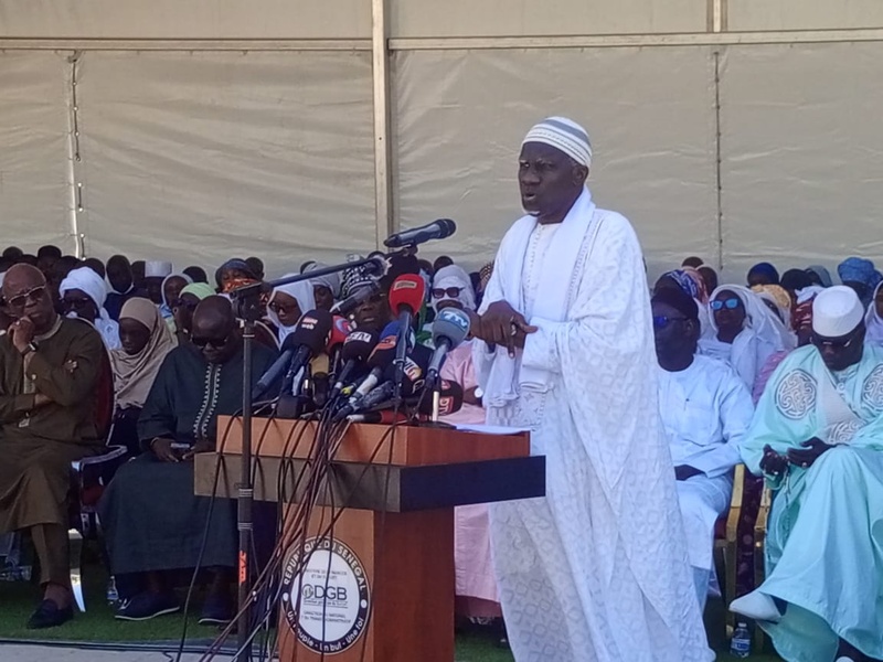 Hôpital militaire de Ouakam: Les Sénégalais rendent un hommage mérité à Moustapha Ba Hôpital militaire de Ouakam: Les Sénégalais rendent un hommage mérité à Moustapha Ba