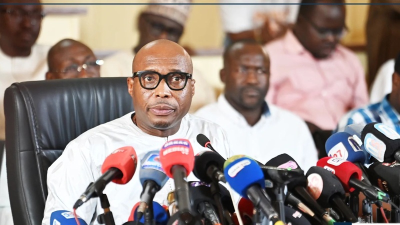 Barthélémy Dias dénonce des pressions pour le destituer de la mairie de Dakar Barthélémy Dias dénonce des pressions pour le destituer de la mairie de Dakar