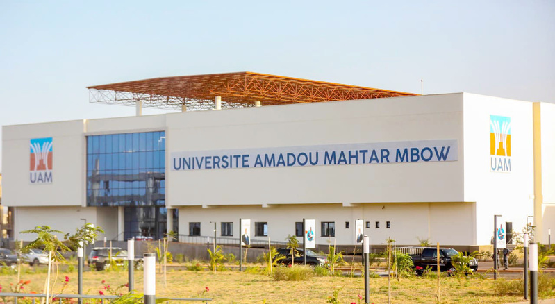 Installation d'une antenne de la Direction des bourses à l’Université Ahmadou Makhtar Mbow : Un pas vers la proximité avec les étudiants Installation d'une antenne de la Direction des bourses à l’Université Ahmadou Makhtar Mbow : Un pas vers la proximité avec les étudiants