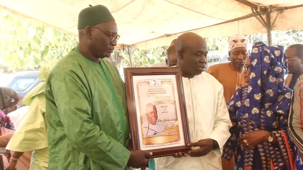 Thiénaba : Quand l’Excellence Éducative Pousse au Développement Thiénaba : Quand l’Excellence Éducative Pousse au Développement