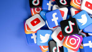 Gouverner au-delà des réseaux sociaux : Un appel à une gouvernance réfléchie