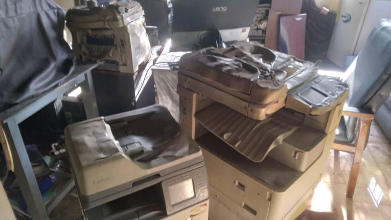 CEM Samba Kandji de Malika: Le Bureau du Principal saccagé et incendié CEM Samba Kandji de Malika: Le Bureau du Principal saccagé et incendié