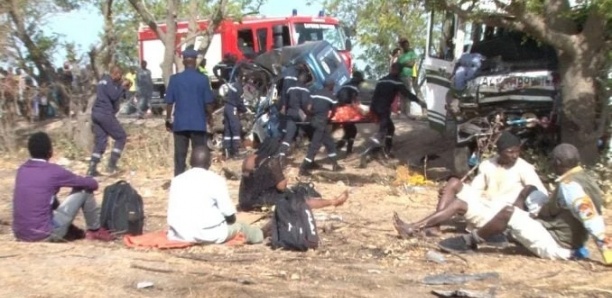 Autoroute Ila Touba : Le car d'un "Dahira" se renverse à l'entrée de Diourbel, 16 blessés dont 2 graves notés
