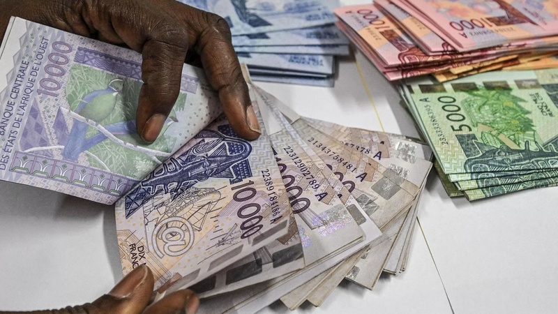 Linguère : Trois conducteurs de motos jakarta arrêtés pour détention de faux billets de banque Linguère : Trois conducteurs de motos jakarta arrêtés pour détention de faux billets de banque