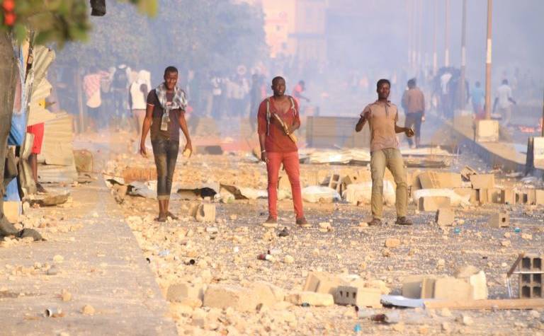 Tensions à l'USSEIN de Kaolack : affrontements entre étudiants et forces de l'ordre