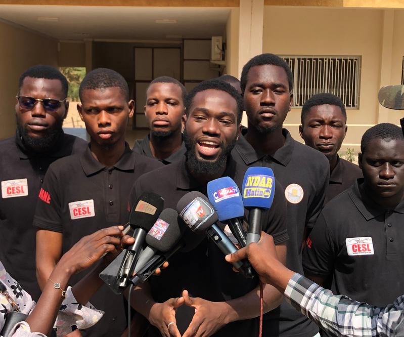 Étudiants de Saint-Louis demandent justice pour Alpha Yoro Tounkara et Prospère Clédor Senghor Étudiants de Saint-Louis demandent justice pour Alpha Yoro Tounkara et Prospère Clédor Senghor