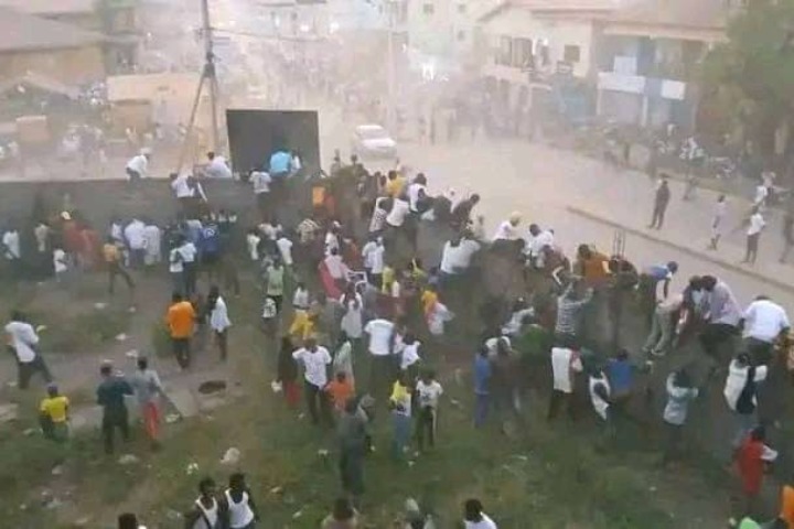 Sanctions après la tragédie de Nzérékoré : Limogeage et mutations dans l’administration guinéenne Sanctions après la tragédie de Nzérékoré : Limogeage et mutations dans l’administration guinéenne