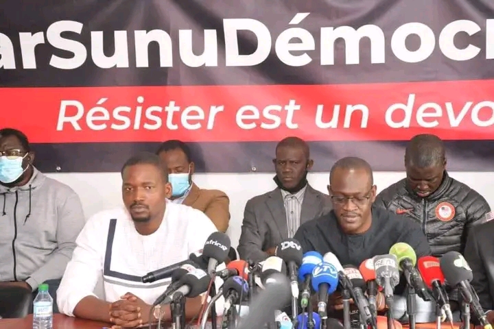Alioune Badara Mboup recadre Y’en a marre : « Cette révolution n’appartient à personne d’autre qu’au peuple »