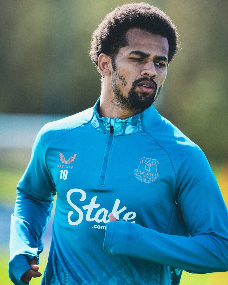 Foot – Premier League: Iliman Ndiaye sur le chemin du retour avec Everton