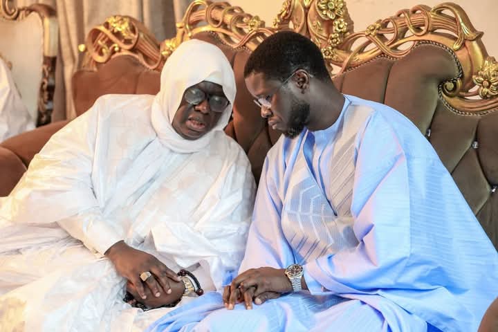 Décès du Khalife général des Layènes : le président Diomaye Faye présente ses condoléances à Yoff
