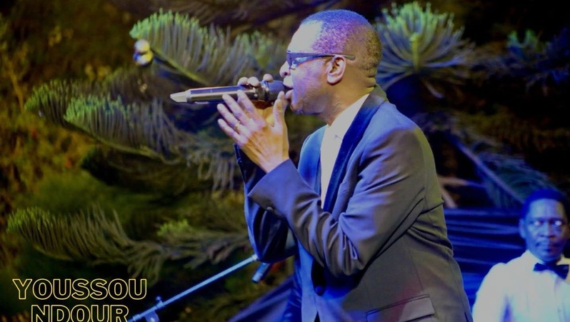 Youssou N’Dour revient sur scène avec un nouvel album « Eclairer le monde »