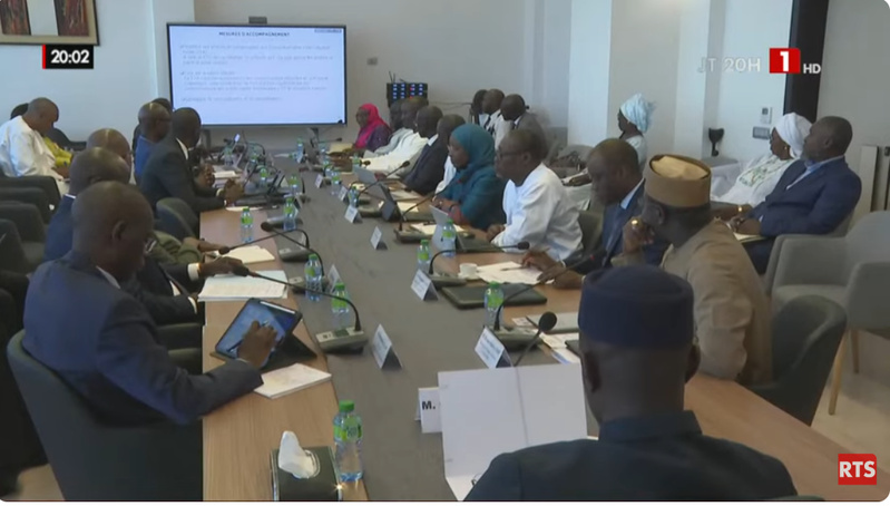 Baisse des Factures : Sonko lance l’offensive pour une électricité moins chère Baisse des Factures : Sonko lance l’offensive pour une électricité moins chère