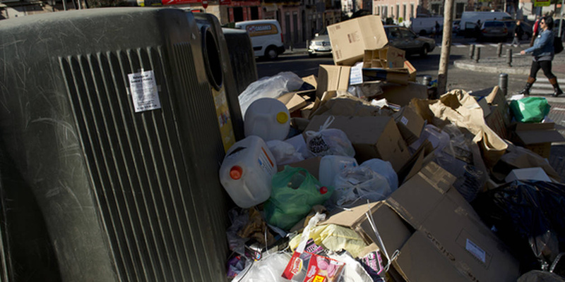 Espagne: : Un Sénégalais retrouvé mort dans une poubelle Espagne: : Un Sénégalais retrouvé mort dans une poubelle