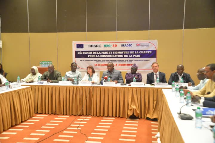 Consolidation de la paix au Sénégal : la Charte signée par les ambassadeurs de la paix Consolidation de la paix au Sénégal : la Charte signée par les ambassadeurs de la paix