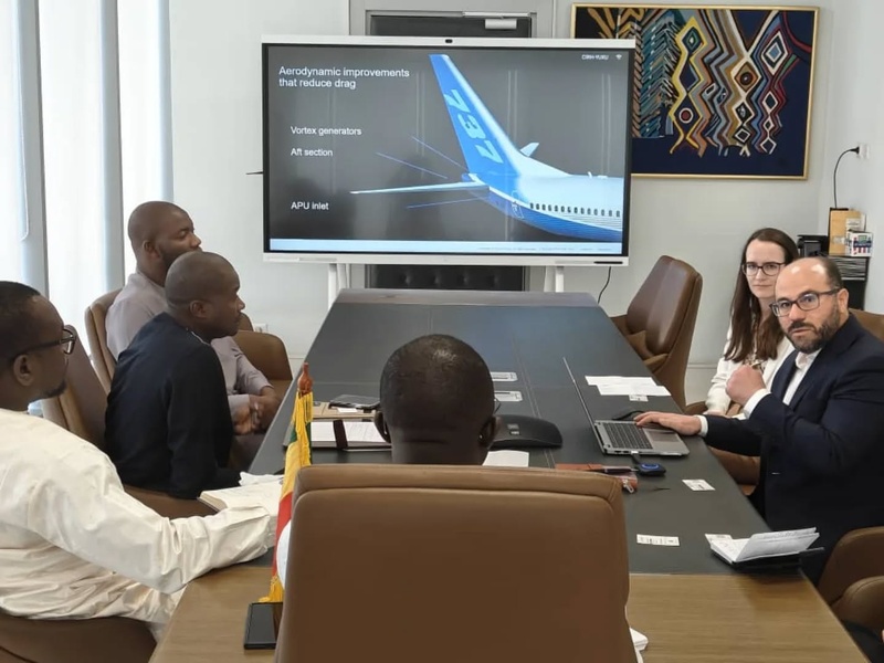 Partenariat éventuel avec Air Sénégal: Une délégation de Boeing chez le Ministre Yankoba Diémé