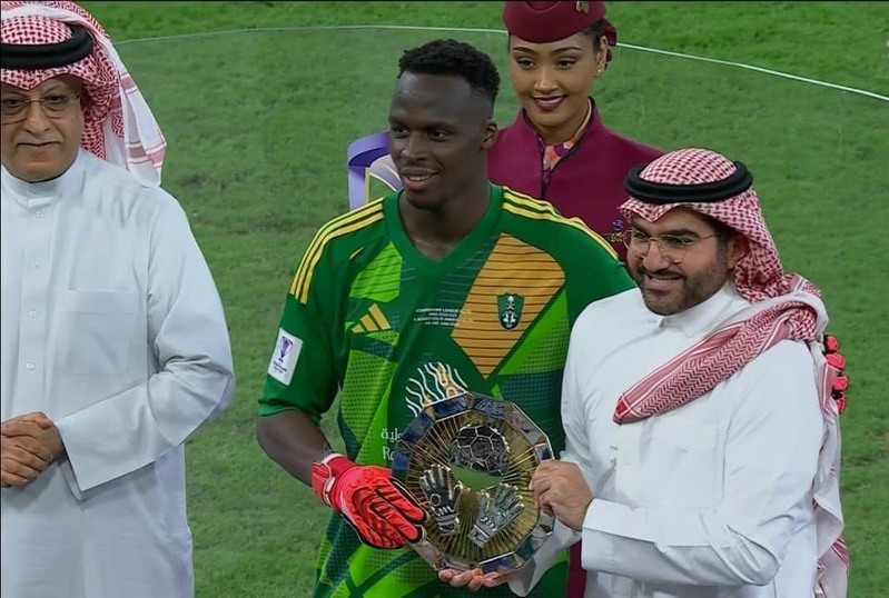 Edouard Mendy entre dans l’histoire en remportant la Ligue des Champions d’Asie avec Al-Ahli