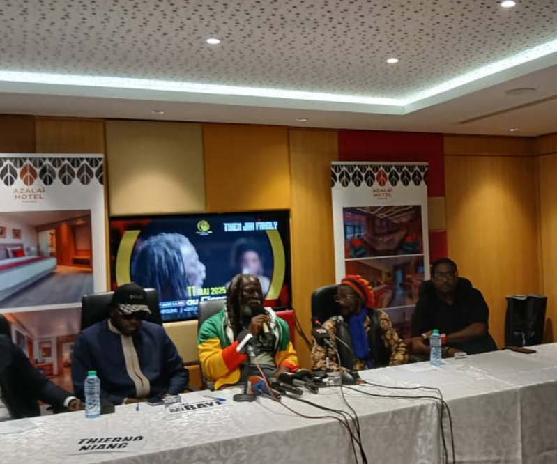 Tiken Jah Fakoly à Dakar : Un concert hommage à Bob Marley Tiken Jah Fakoly à Dakar : Un concert hommage à Bob Marley