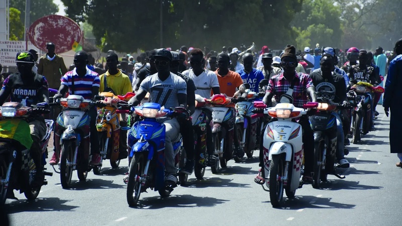 Sénégal : l’opération d’immatriculation gratuite des motos bat tous les records avant sa clôture Sénégal : l’opération d’immatriculation gratuite des motos bat tous les records avant sa clôture